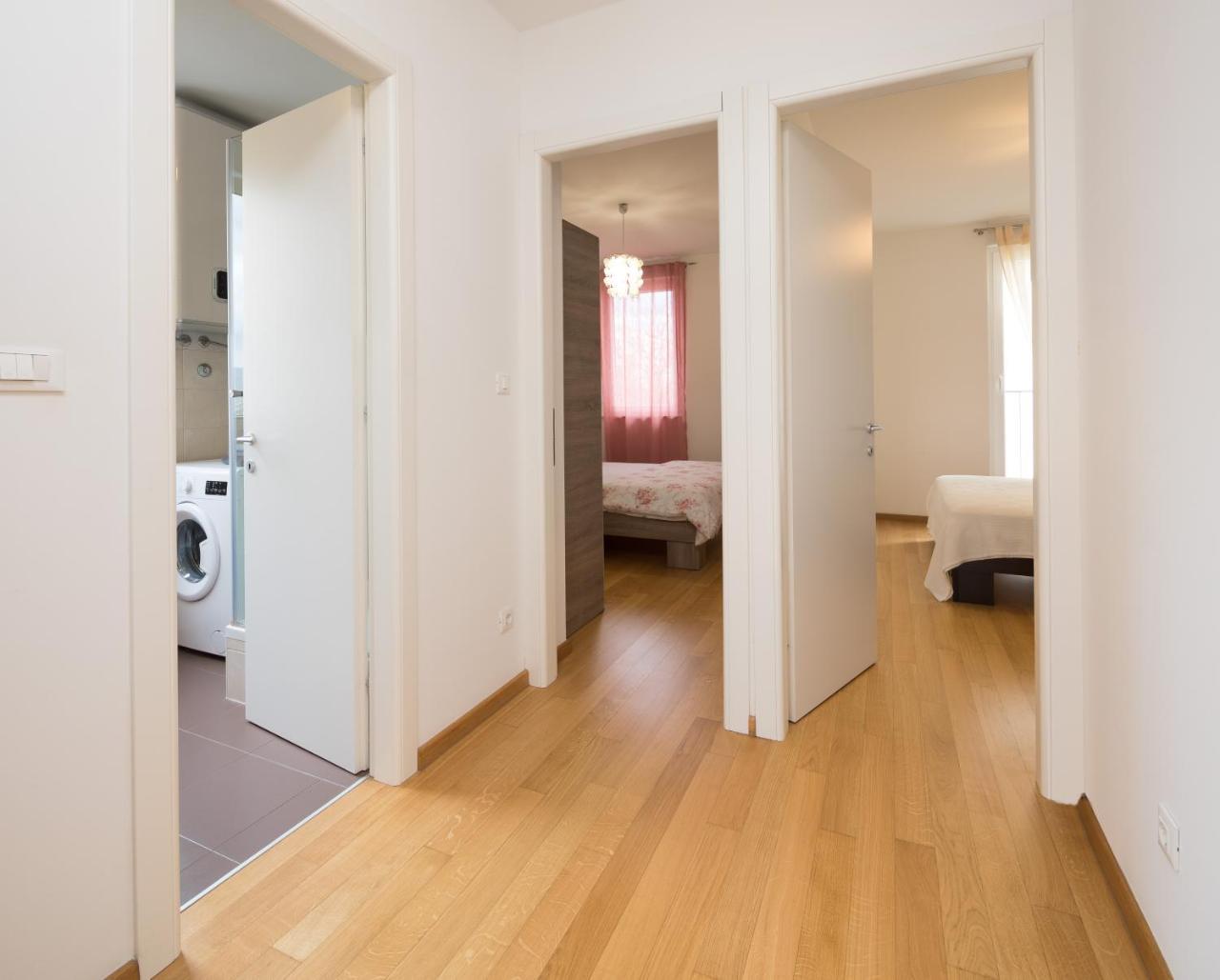 Arijana Free Private Garage Apartma Split